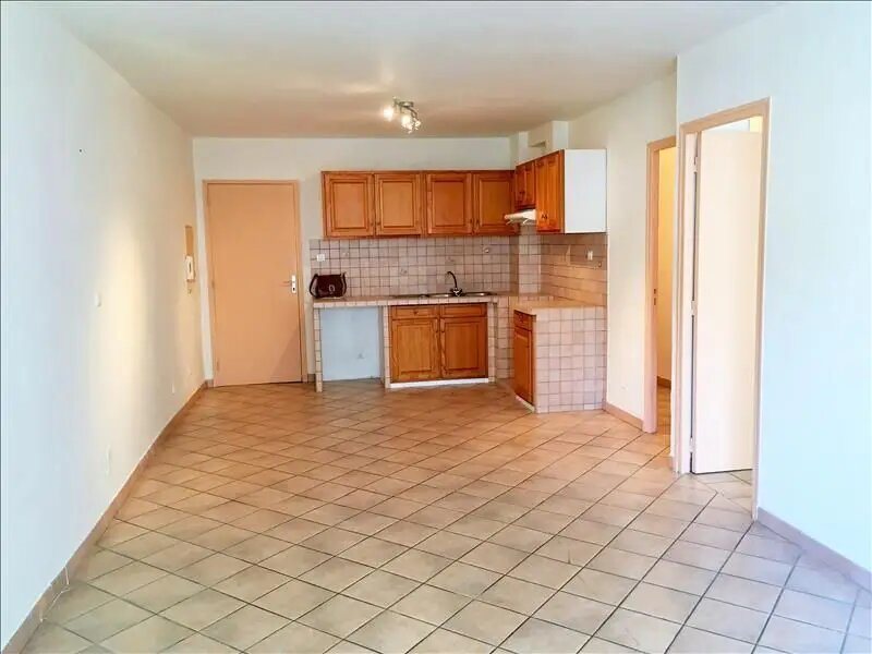 Appartement à louer, 54m², Pélissanne