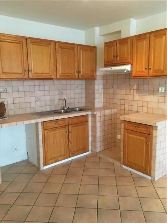 Appartement à louer, 54m², Pélissanne
