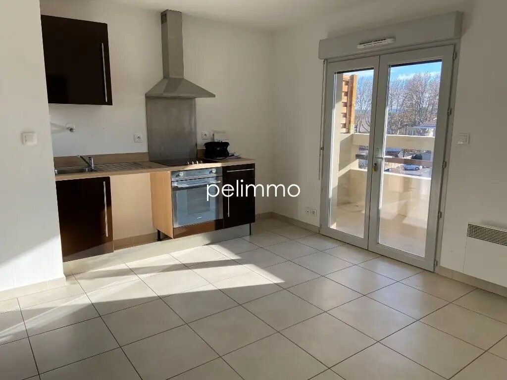 Appartement à louer, 37m², Pélissanne