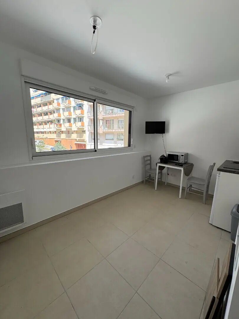 Appartement à louer, 17m², Nice