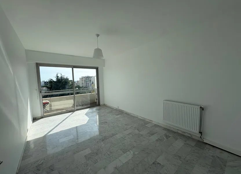 Appartement à louer, 30m², Cagnes-sur-Mer