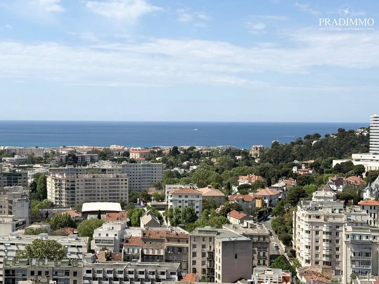 Appartement à louer, 28m², Marseille 8ème