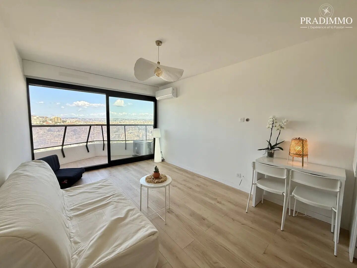 Appartement à louer, 28m², Marseille 8ème