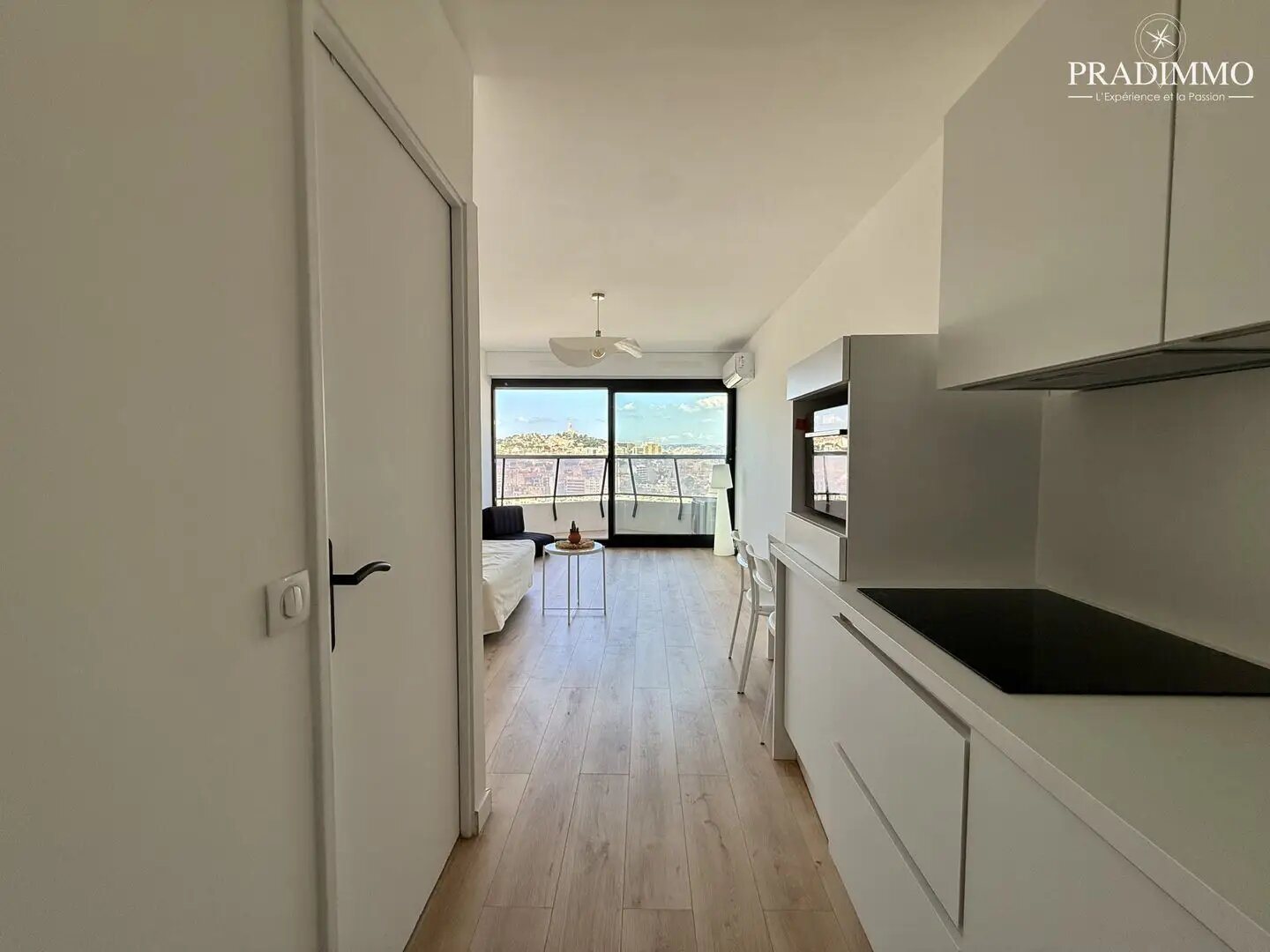Appartement à louer, 28m², Marseille 8ème