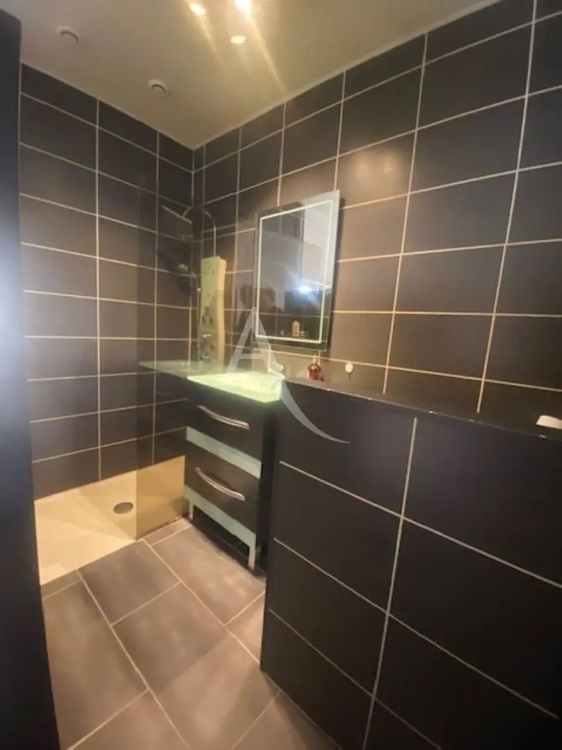 Appartement à louer, 2m², La Rochelle