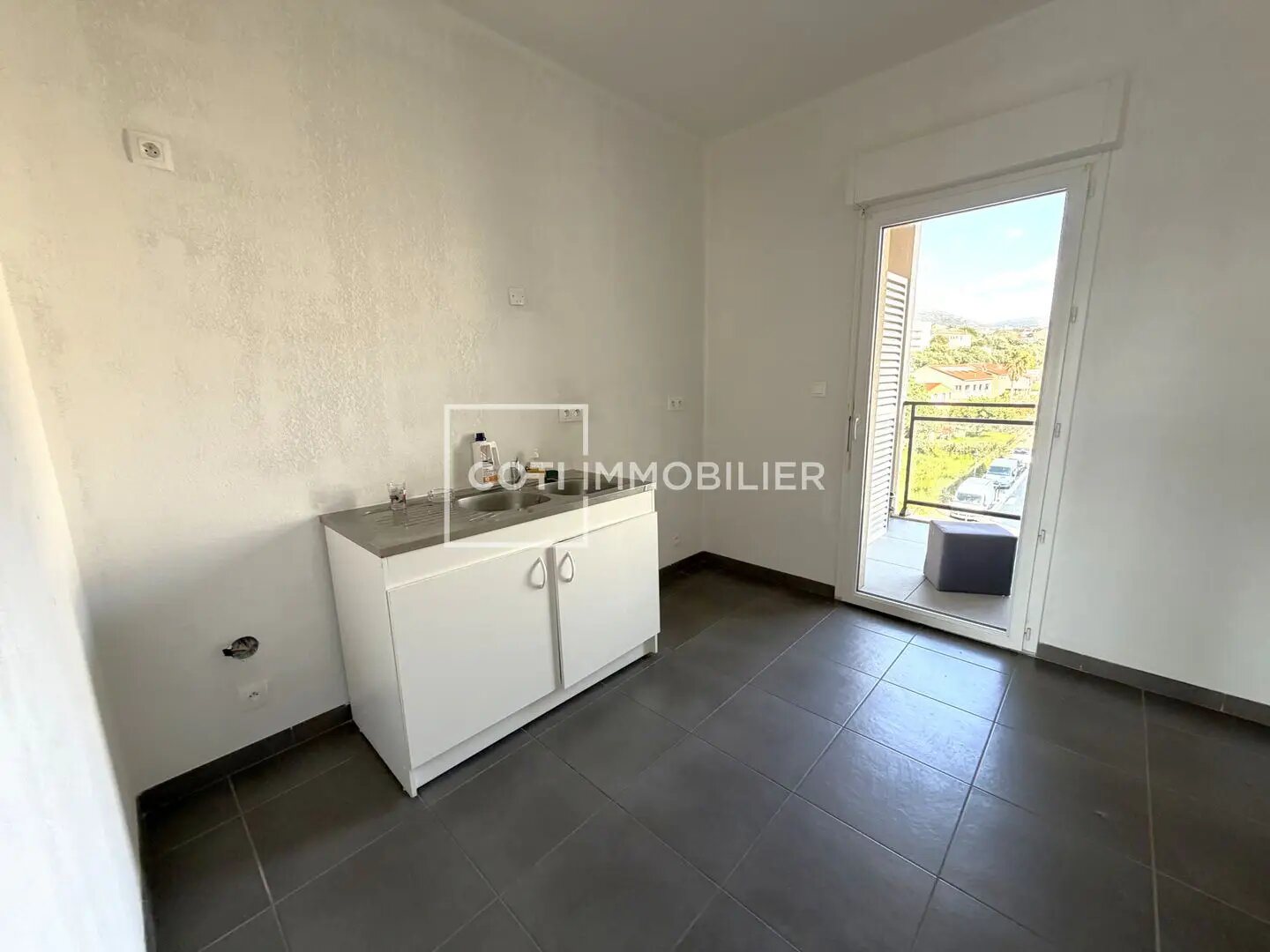 Appartement à louer, 70m², Propriano