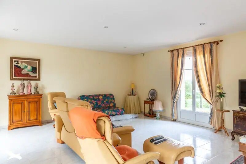 Maison à vendre, 181m², Ussac