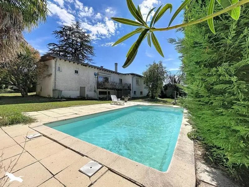 Maison à vendre, 137m², Ussac