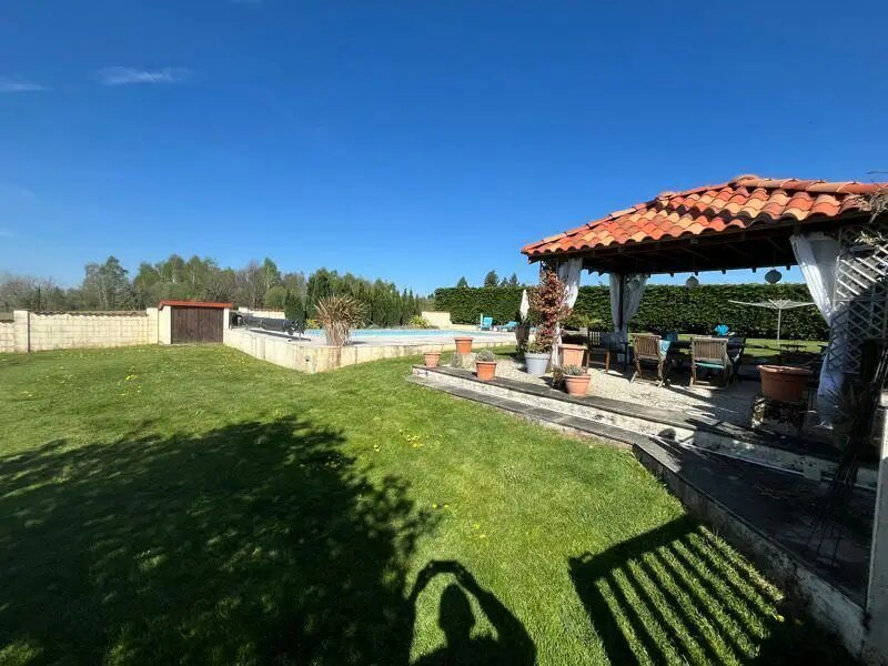 Maison à vendre, 266m², Montbron