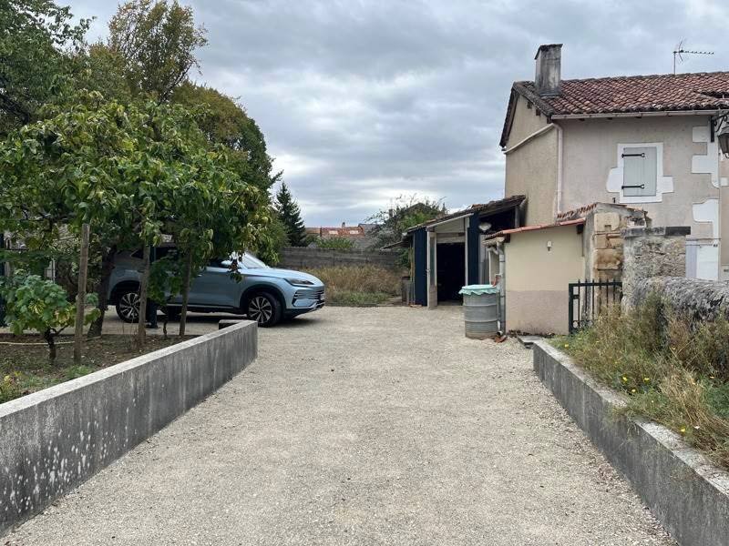 Maison à vendre, 63m², Montbron