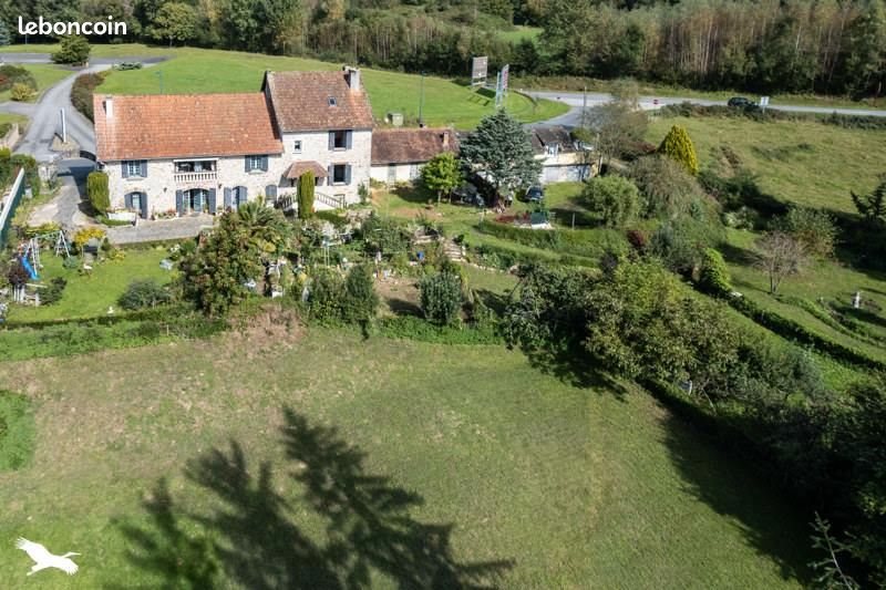 Maison à vendre, 290m², Saint-Yrieix-la-Perche
