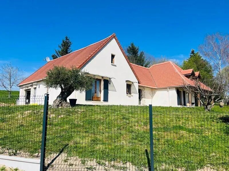 Maison à vendre, 162m², Saint-Yrieix-la-Perche