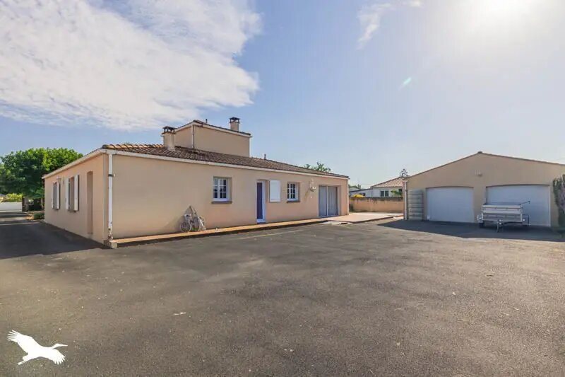 Maison à vendre, 152m², Pont-l'Abbé-d'Arnoult