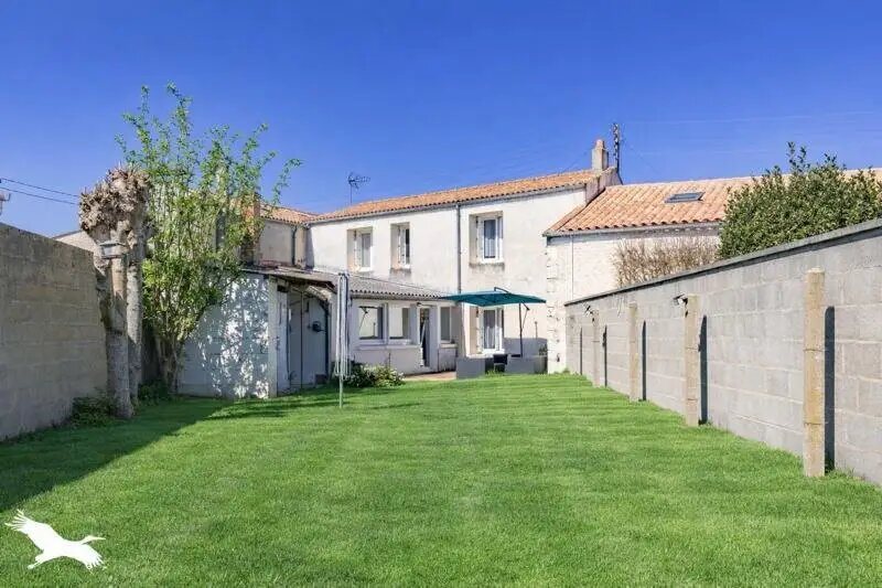 Maison à vendre, 120m², Pont-l'Abbé-d'Arnoult