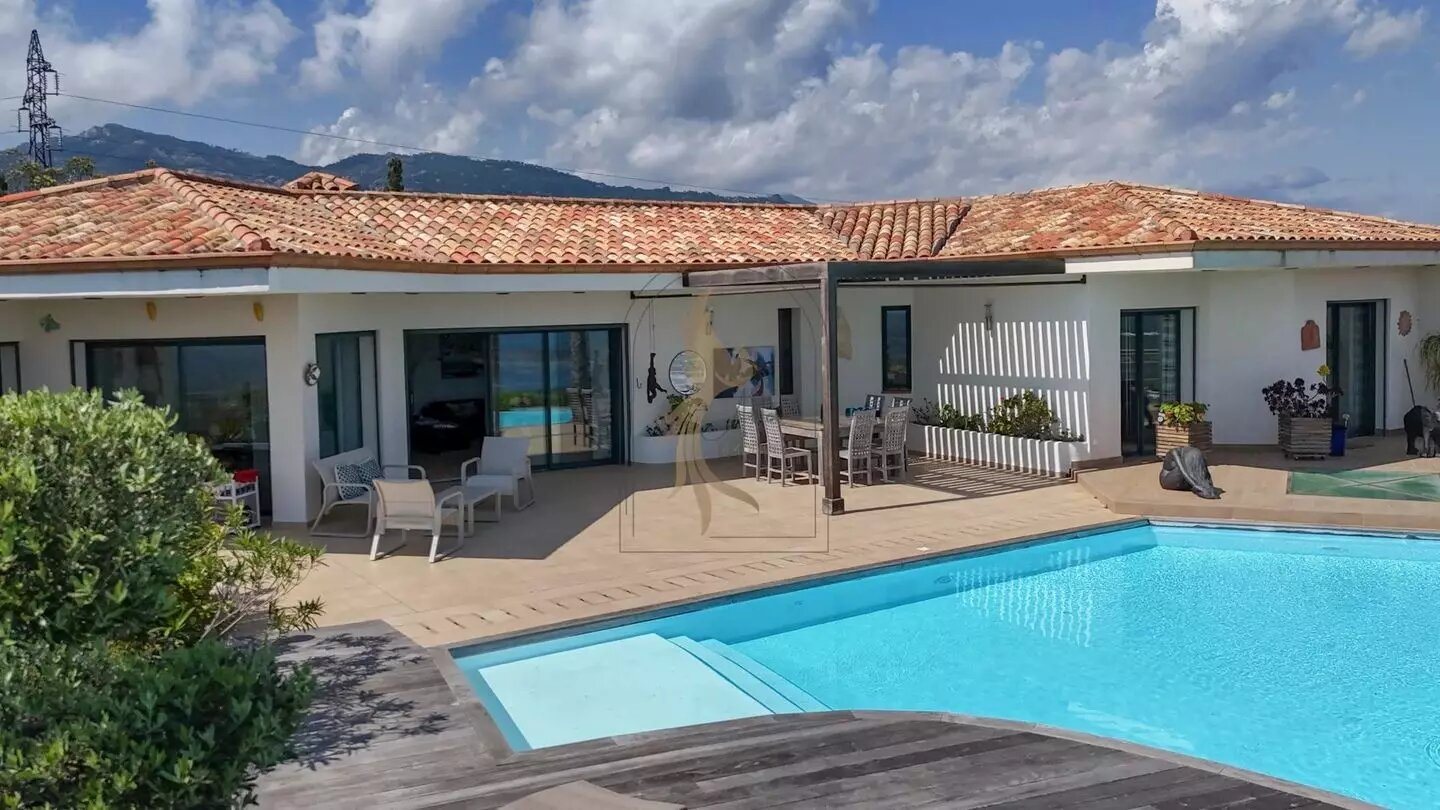 Maison à vendre, 307m², Porto-Vecchio
