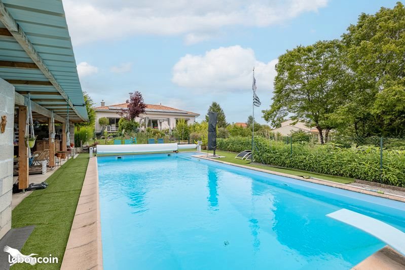 Maison à vendre, 174m², Pérignac