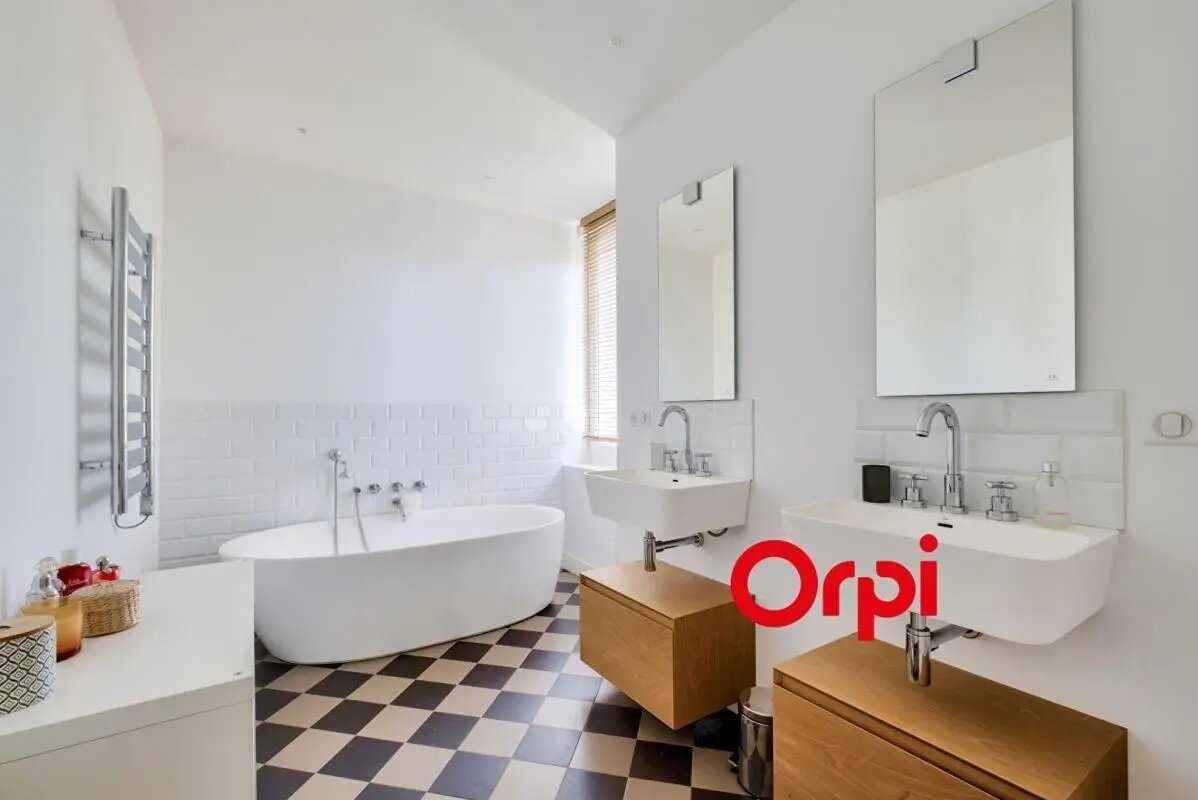 Maison à vendre, 240m², Fontaines-sur-Saône