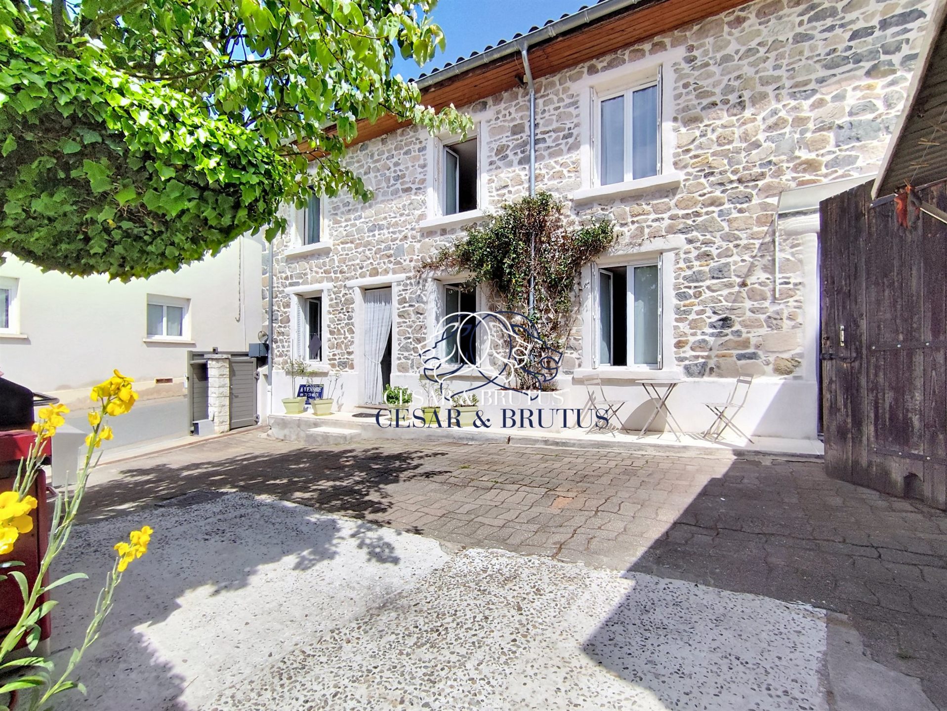Maison à vendre, 164m², Poule-les-Echarmeaux