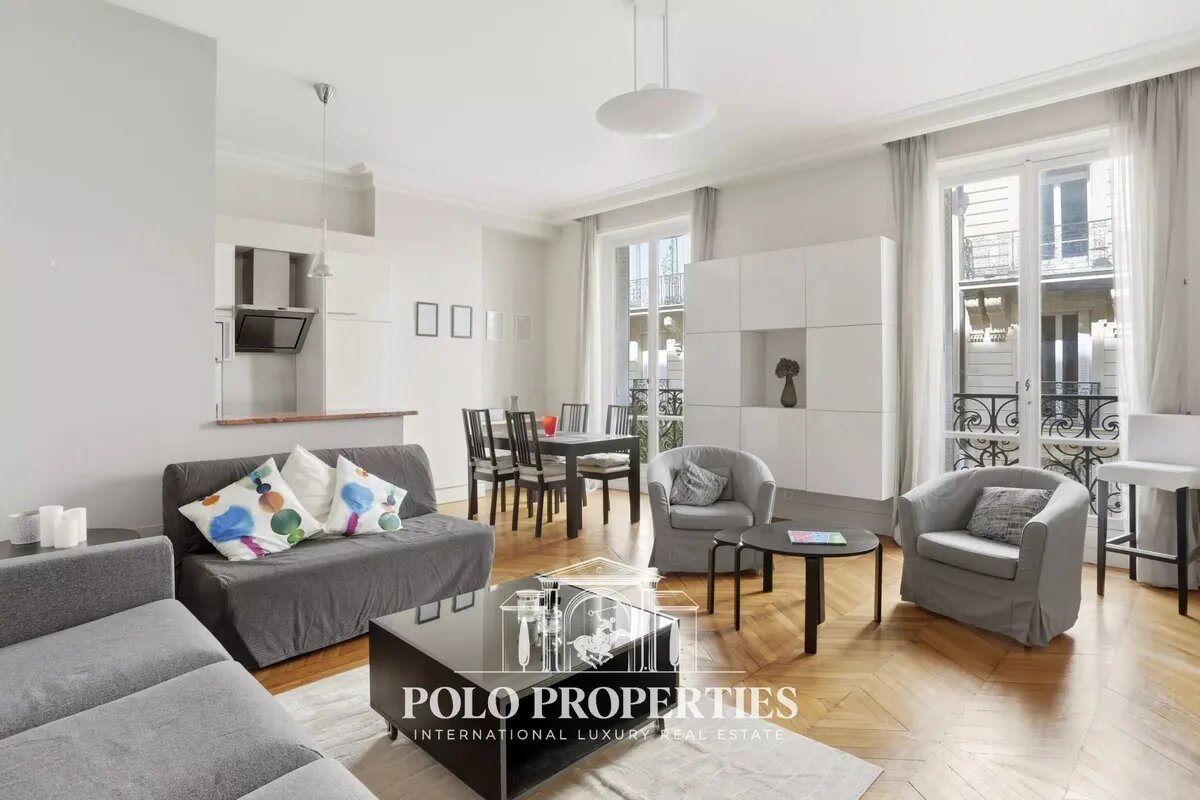 Appartement à louer, 77m², Paris 8ème