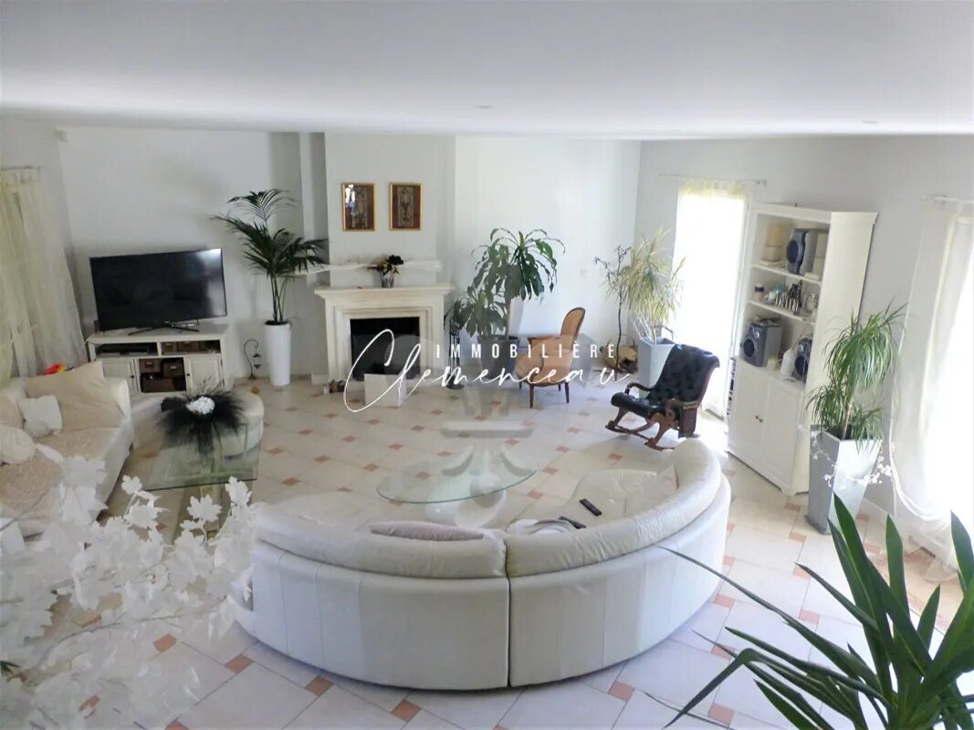Maison à louer, 272m², Orgeval