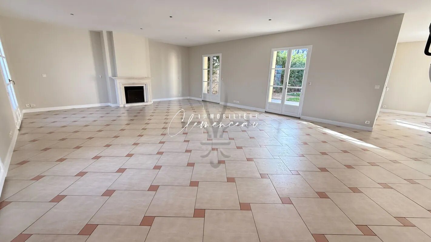 Maison à louer, 272m², Orgeval