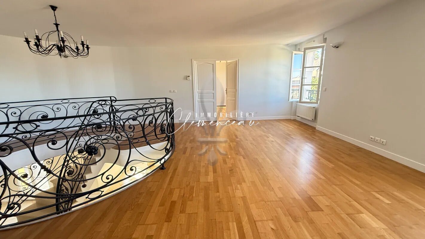 Maison à louer, 272m², Orgeval