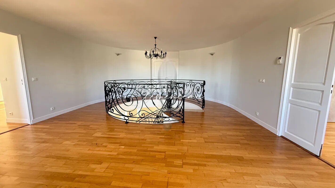 Maison à louer, 272m², Orgeval