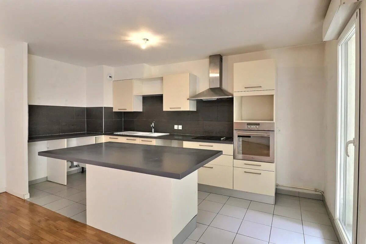 Appartement à vendre, 72m², Suresnes
