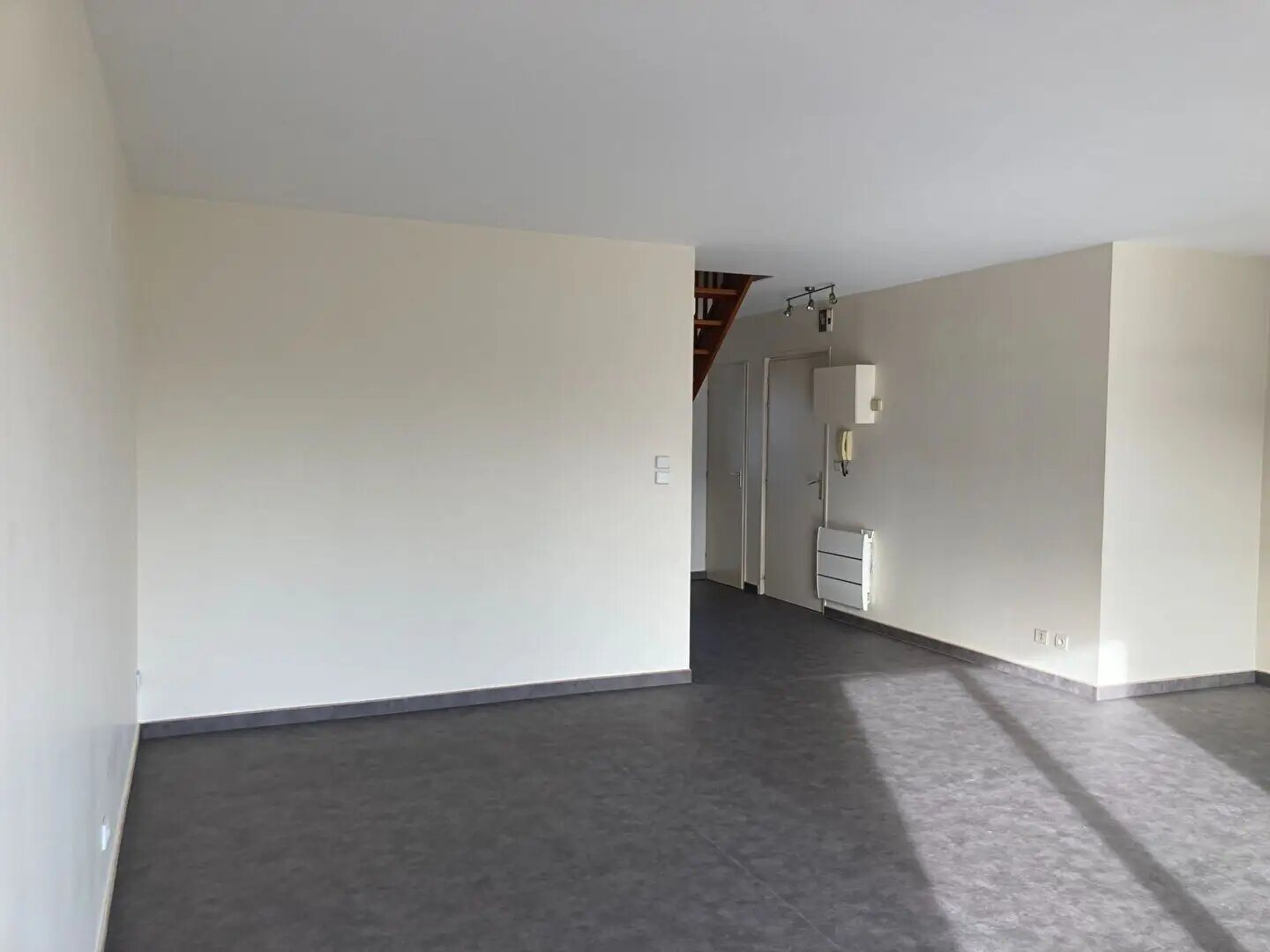 Appartement à louer, 100m², Suresnes