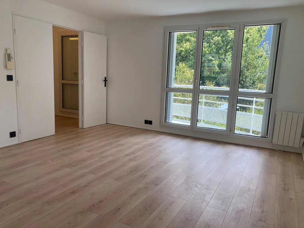 Appartement à louer, 85m², Suresnes