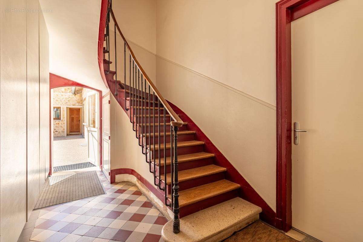 Appartement à vendre, 452m², Mantes-la-Jolie