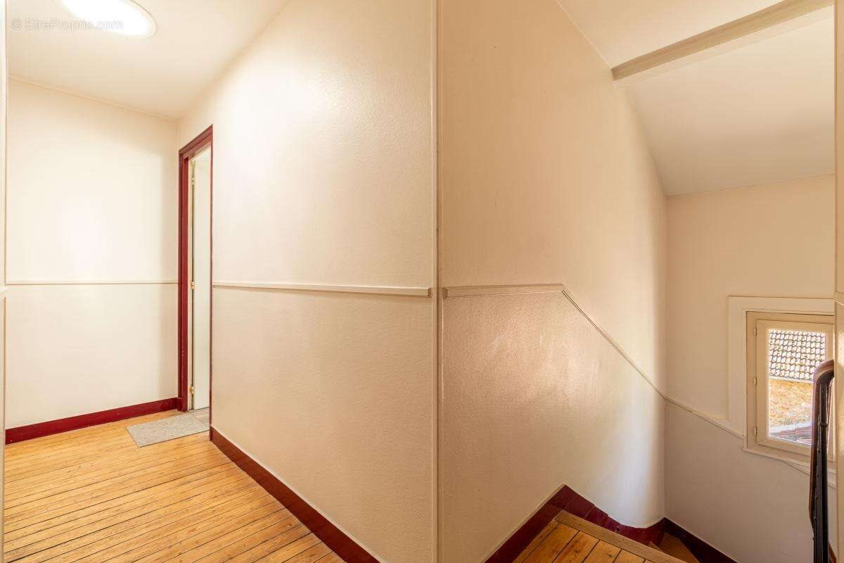 Appartement à vendre, 452m², Mantes-la-Jolie