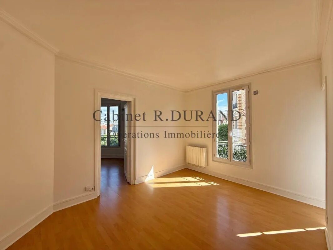 Appartement à louer, 37m², Courbevoie