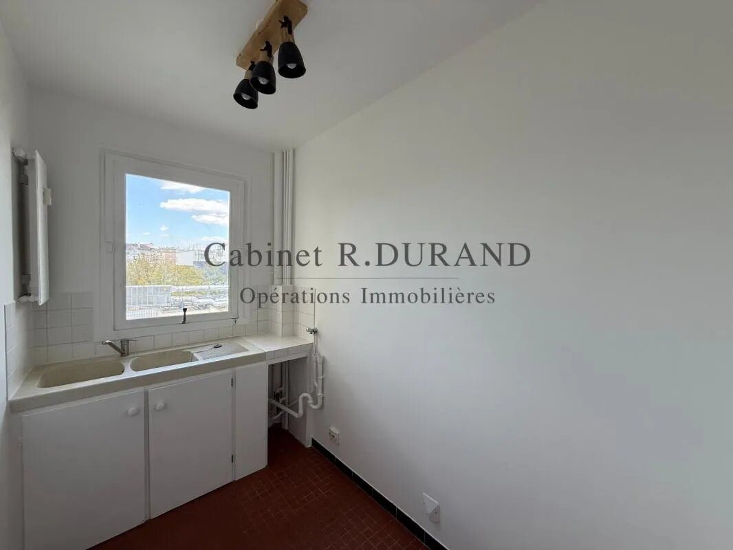Appartement à louer, 42m², Courbevoie