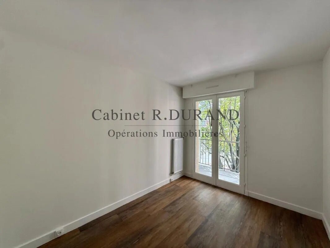 Appartement à louer, 42m², Courbevoie