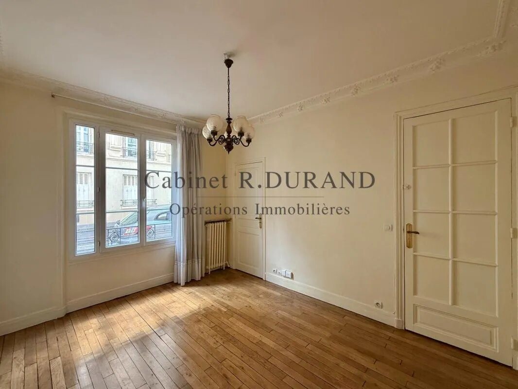 Appartement à louer, 35m², Courbevoie
