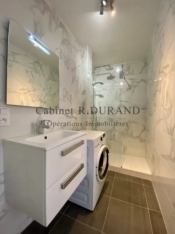 Appartement à louer, 28m², Courbevoie