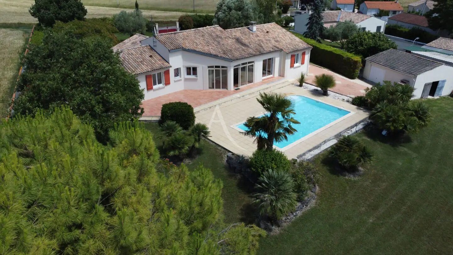 Maison à vendre, 174m², Saintes