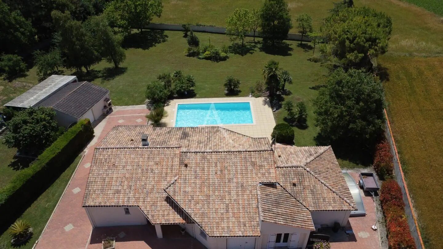Maison à vendre, 174m², Saintes
