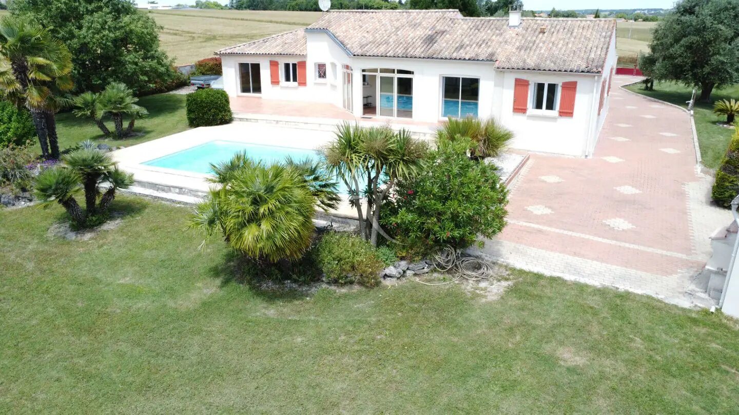 Maison à vendre, 174m², Saintes