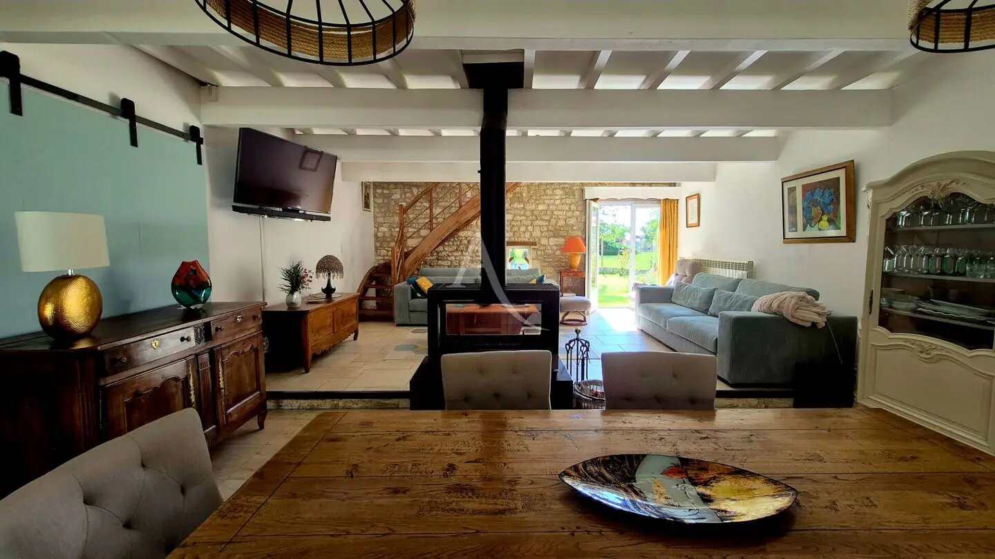 Maison à vendre, 188m², Saintes