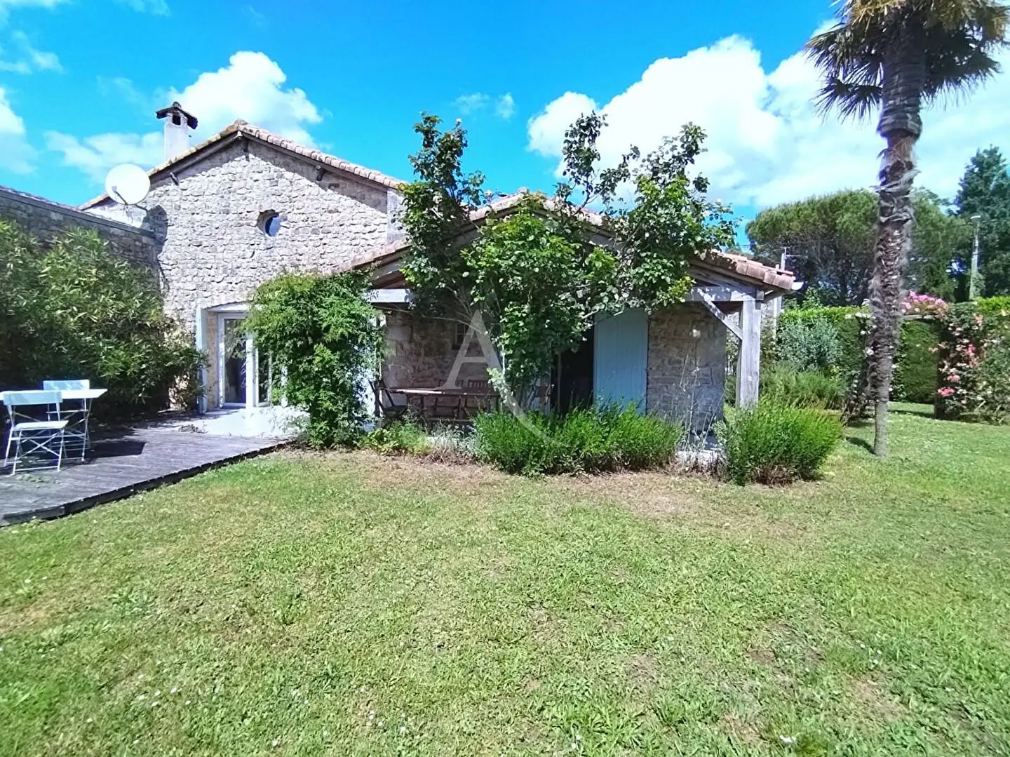 Maison à vendre, 247m², Gémozac