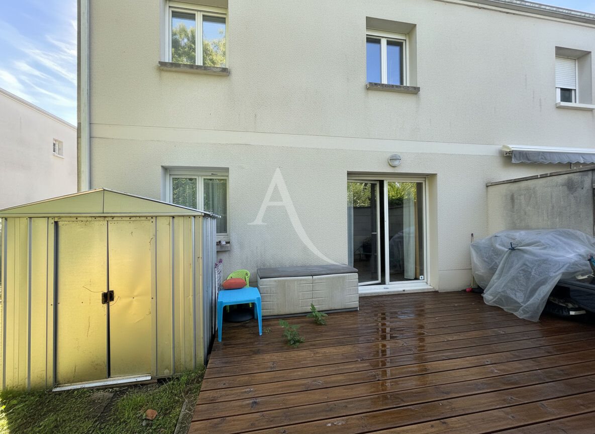 Maison à louer, 82m², Saintes
