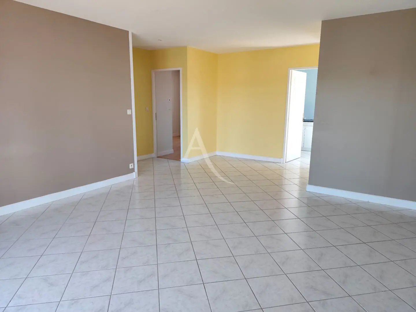 Appartement à vendre, 72m², Saintes