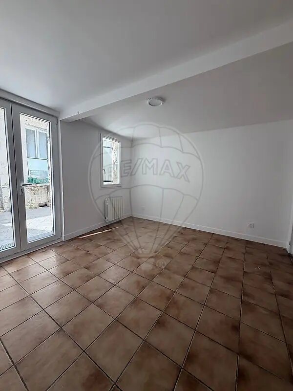 Appartement à louer, 50m², Saintes