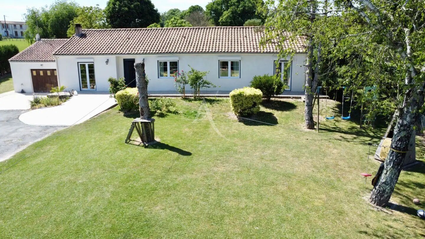 Maison à vendre, 118m², Saintes