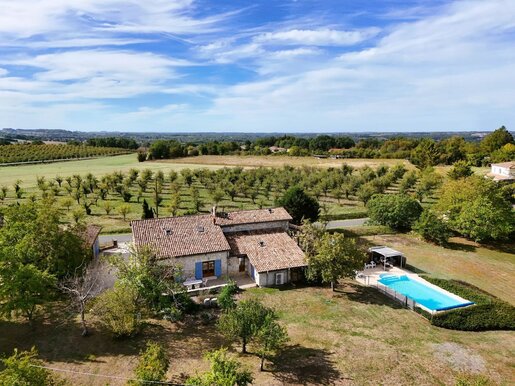 Maison 8 pièces 234 m² · à Eymet · 234 m² · 460 000 €