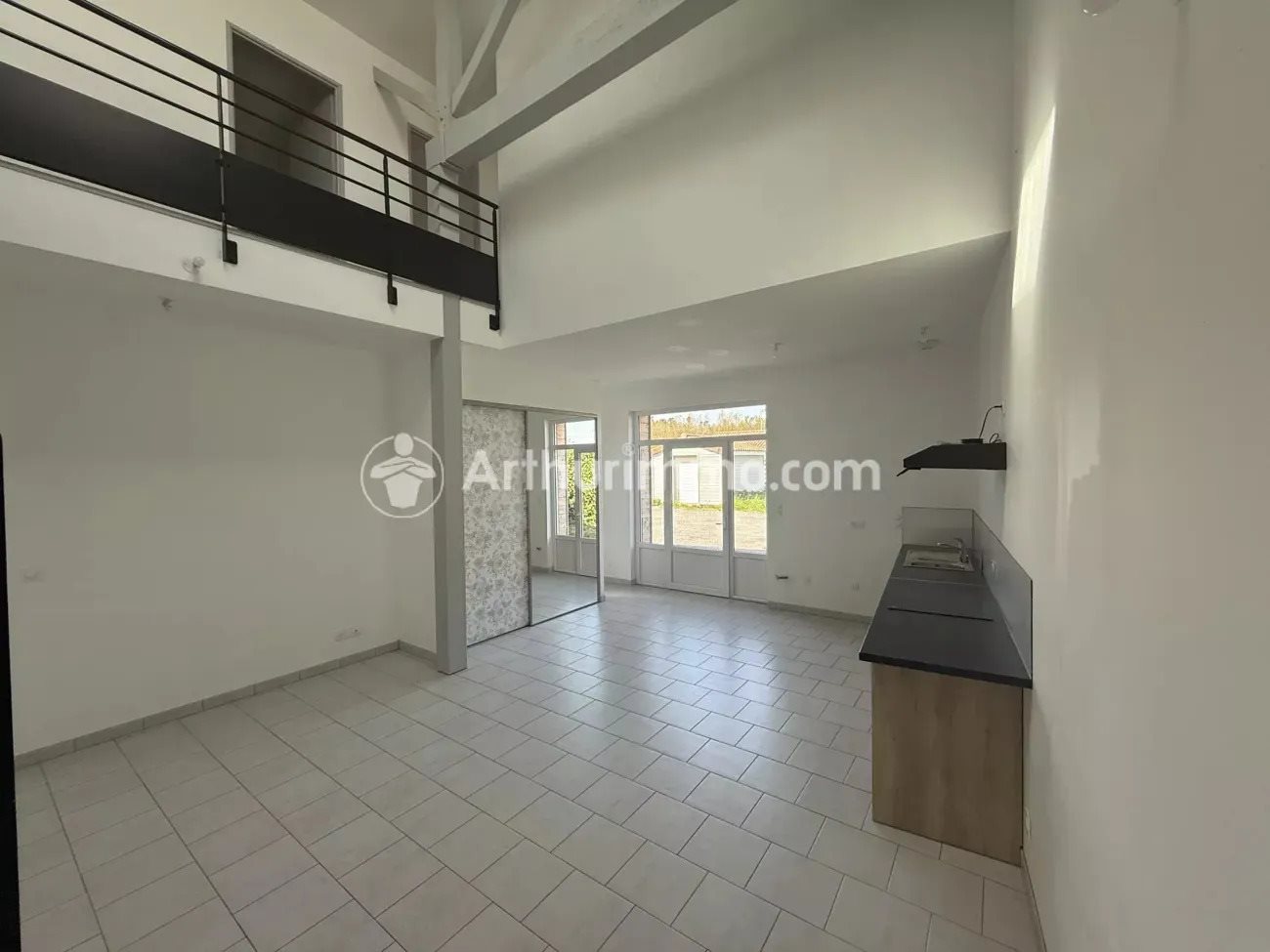Maison à louer, NaNm², Neuvic