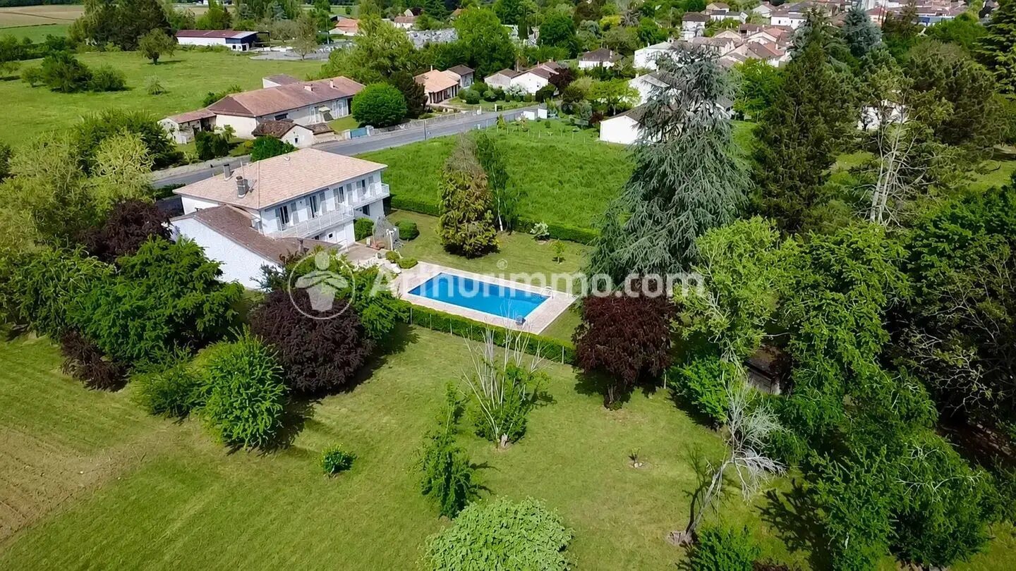 Maison à vendre, 355m², Neuvic