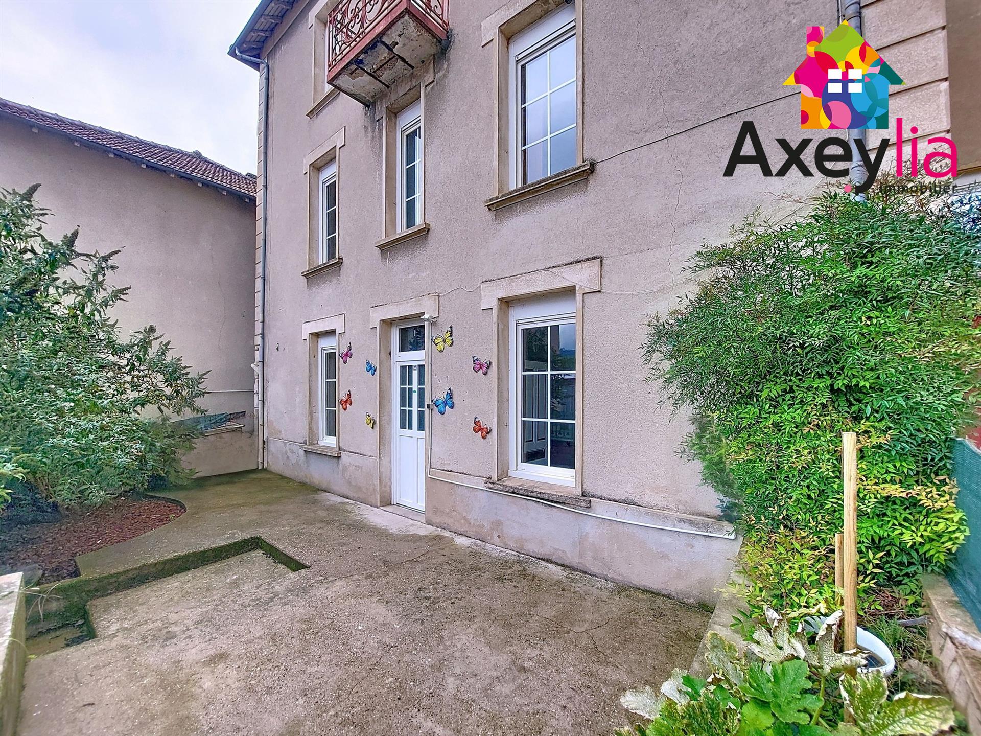 Maison à vendre, 164m², Charlieu